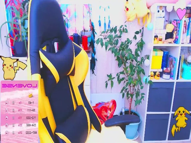 Live sex webcam photo for JinjerMoon #264856977