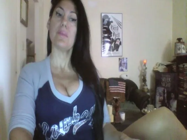 Live sex webcam photo for ExoticMixx #265617948