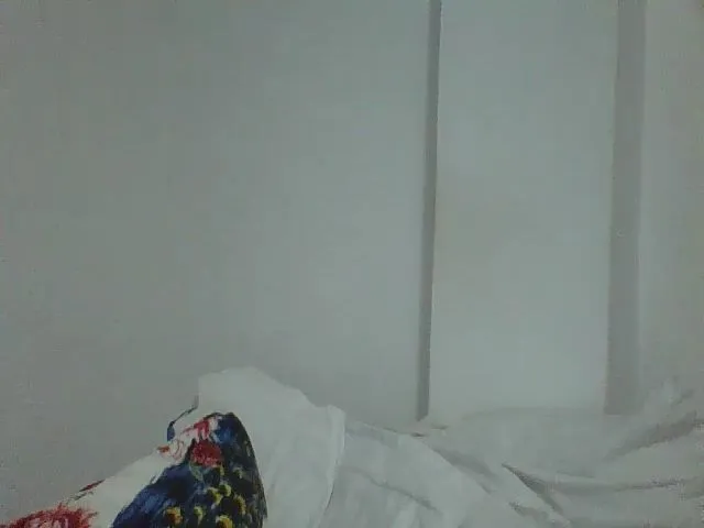 Live sex webcam photo for SweetLola01 #265317033