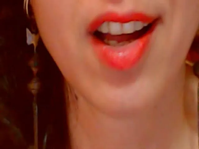 Live sex webcam photo for WetandaHairy #255044196