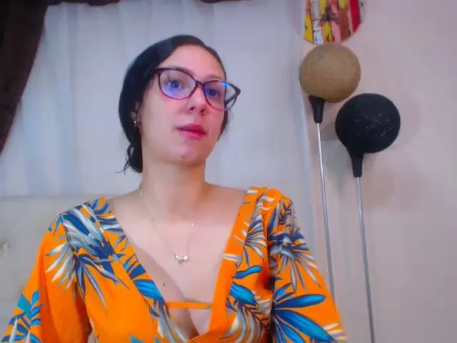 Live sex webcam photo for Karorivero #252465932