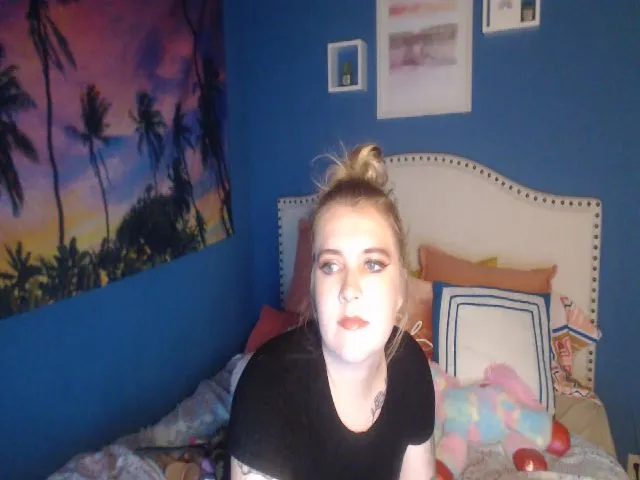 Live sex webcam photo for SnowWhiteXxxx #254244423