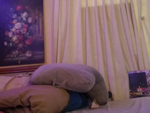 Live sex webcam photo for Prurient-Gem #240938668