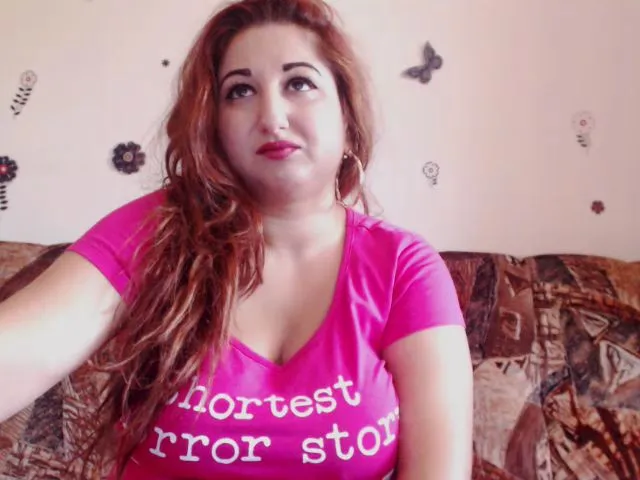 Live sex webcam photo for KinkyMyax #254081655