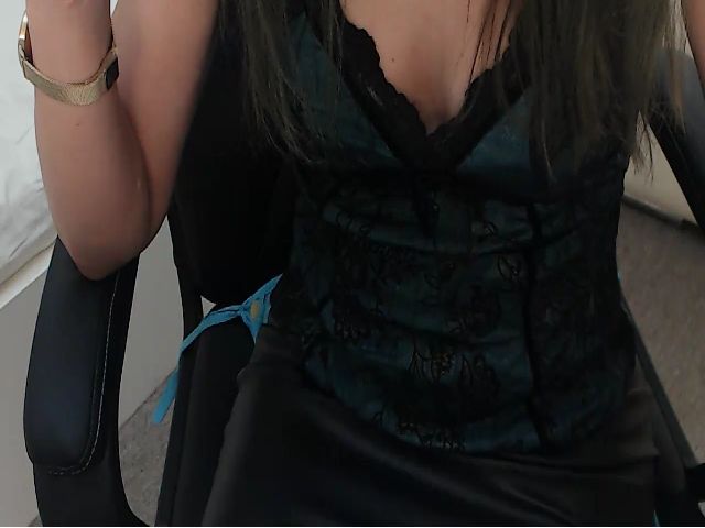 Live sex webcam photo for SexyFantasyBB #257604391