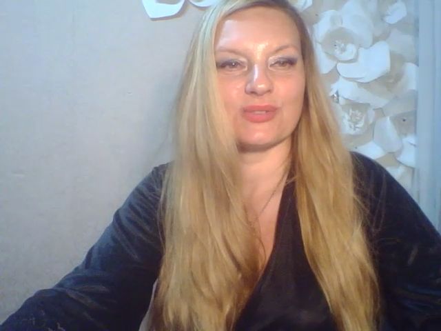 Live sex webcam photo for Miss_Kapriz81 #261031784