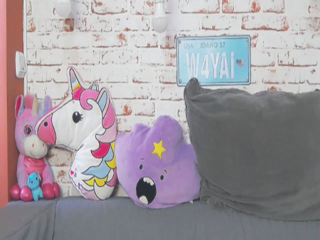 Live sex webcam photo for PoxyVibe #253423432