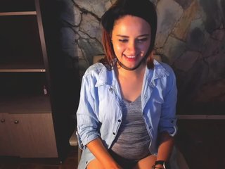 Live sex webcam photo for KimberlySaenz #240649450