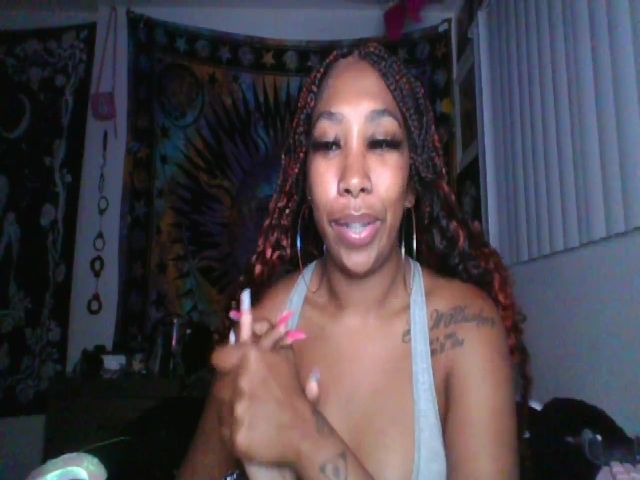 Live sex webcam photo for hennyhoneypot #260628869