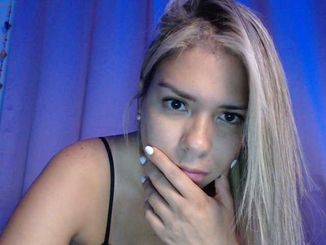 Live sex webcam photo for niaparker #241394472