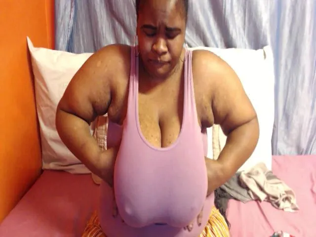 Live sex webcam photo for Sweetnozie #259299995