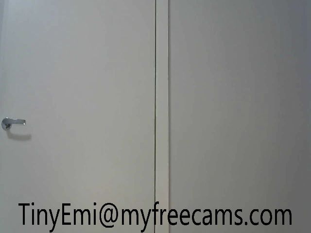 Live sex webcam photo for TinyEmi #262848624