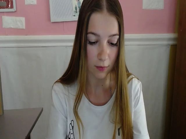 Live sex webcam photo for EmiStern #259898836