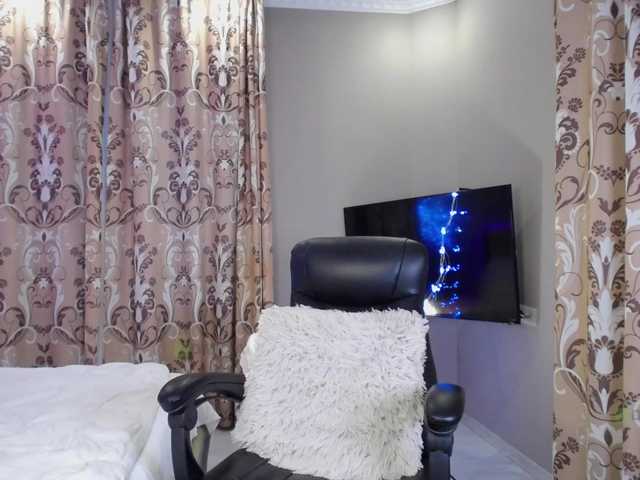 Live sex webcam photo for -wowFox- #246649019