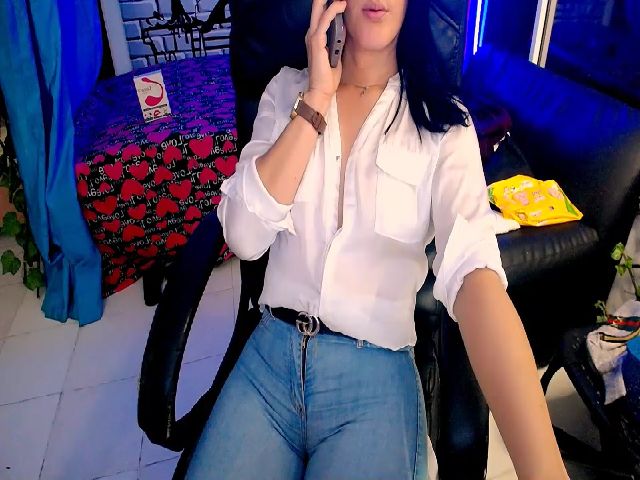 Live sex webcam photo for Sashabreck #287860021