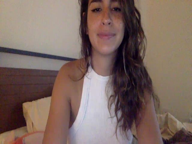 Live sex webcam photo for FreckledPoni #258293443