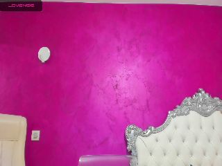 Live sex webcam photo for AimeeTeen #252098230