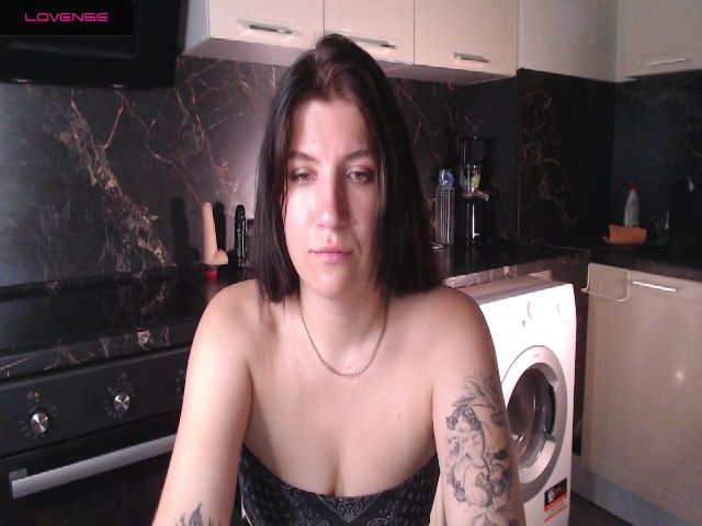 Live sex webcam photo for BloomBambi #254741597