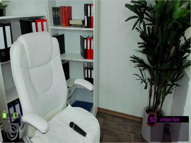 Live sex webcam photo for Raisawest #254088017