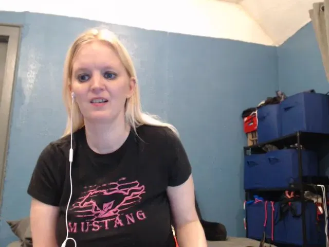 Live sex webcam photo for SexxySouthern #255760550