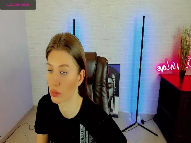 Live sex webcam photo for MalisaRobbyy #252870440