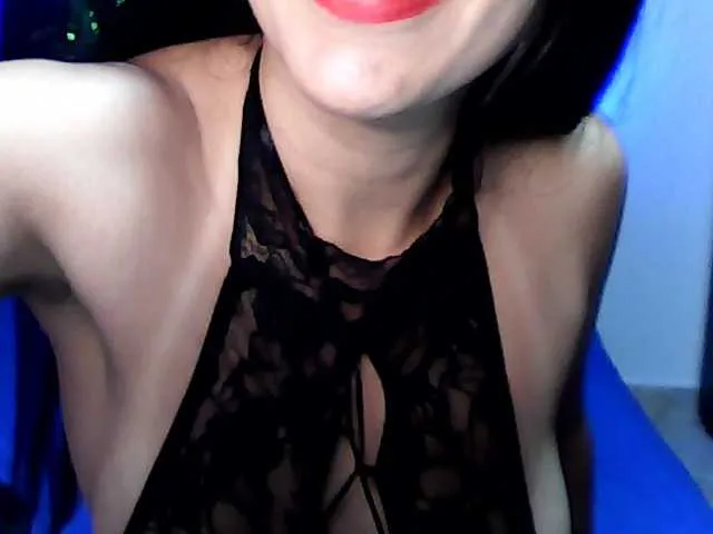 Live sex webcam photo for CarlyWild #241303060