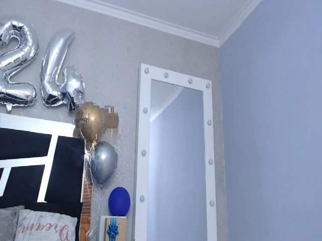 Live sex webcam photo for Pythonissa97 #264312590