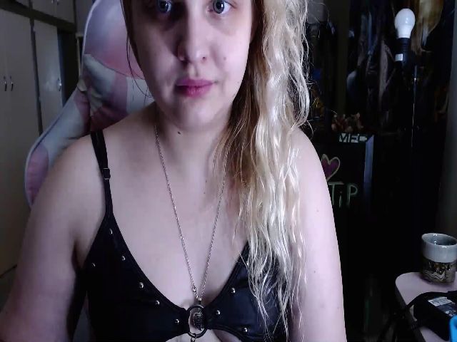 Live sex webcam photo for emilyhaze #255548574