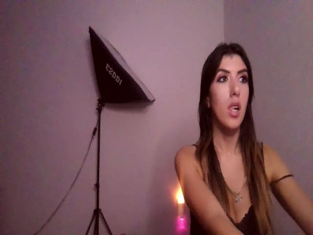 Live sex webcam photo for ElyMarie #259667362