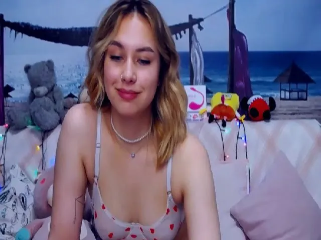 Live sex webcam photo for AlisMonrov18 #255557081