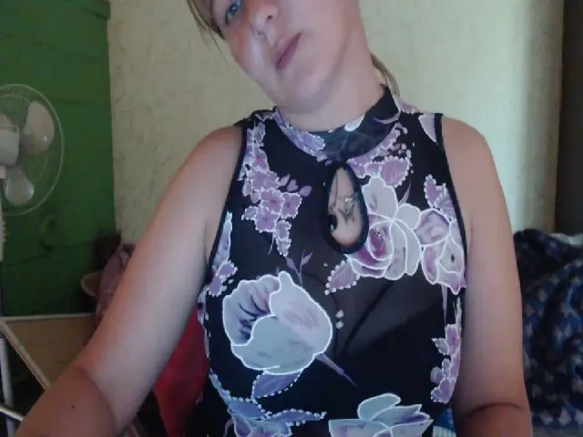 Live sex webcam photo for xxx_butterfly #254114058