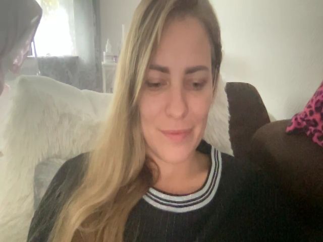 Live sex webcam photo for AnnaDiamond1 #287889181