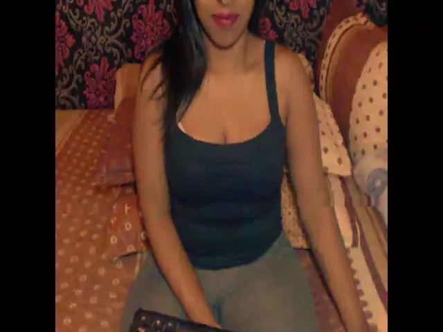 Live sex webcam photo for Indiandolly4u #261089871