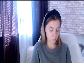 Live sex webcam photo for CumMeaRiver #251737332