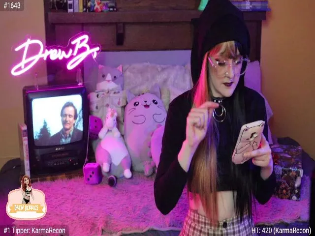 Live sex webcam photo for DrewBerries #252334681