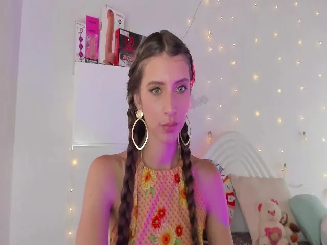 Live sex webcam photo for AlessaKitty #254270924