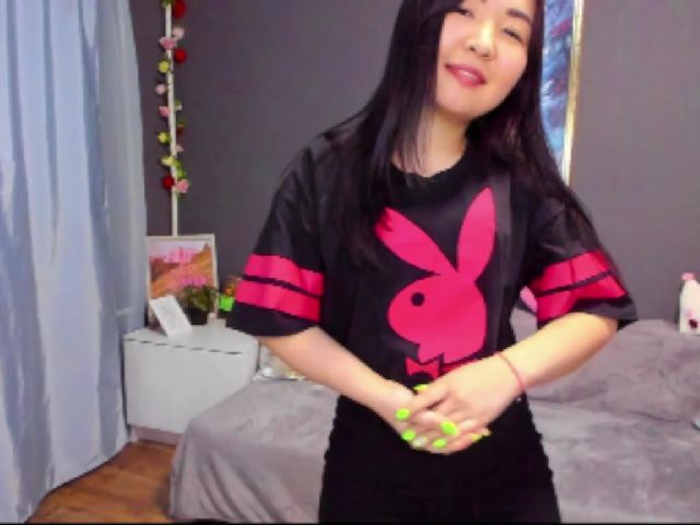 Live sex webcam photo for Queentini #265152736