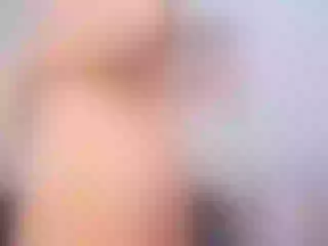 Live sex webcam photo for MarianaSantos #253432878