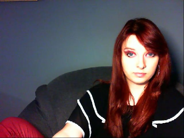 Live sex webcam photo for VirginLuna18 #255709732