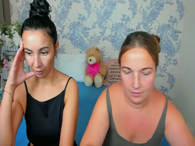 Live sex webcam photo for NikaRysa #265115991