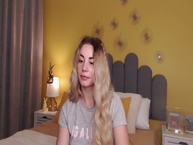 Live sex webcam photo for AnnCutie #253872063