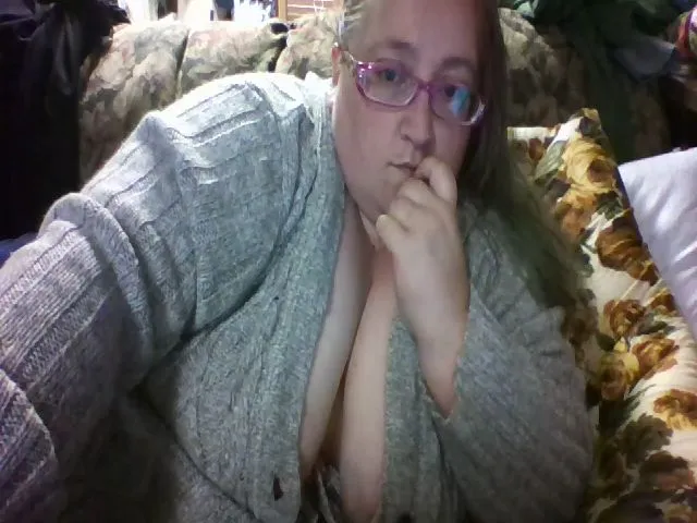 Live sex webcam photo for BBWAngel85 #255526342