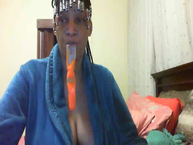 Live sex webcam photo for Booby69x #255439186