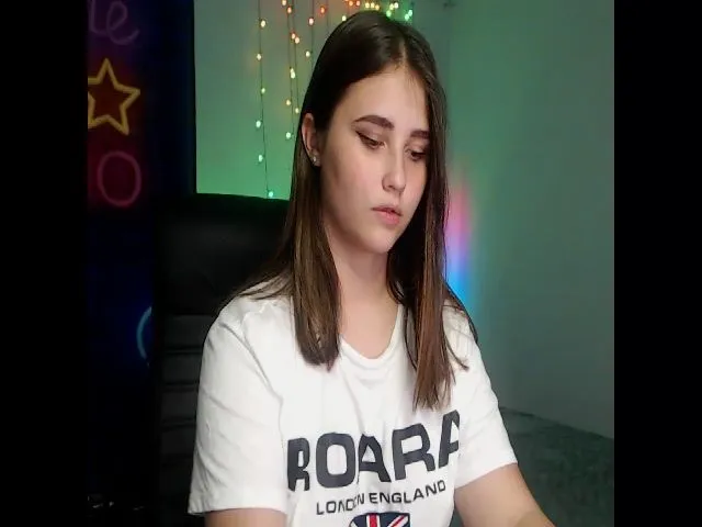 Live sex webcam photo for JessLon #258887107