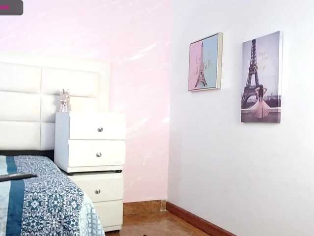 Live sex webcam photo for alisha-kim #254866172