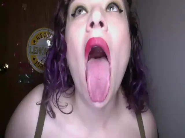 Live sex webcam photo for Oephilia #255040342