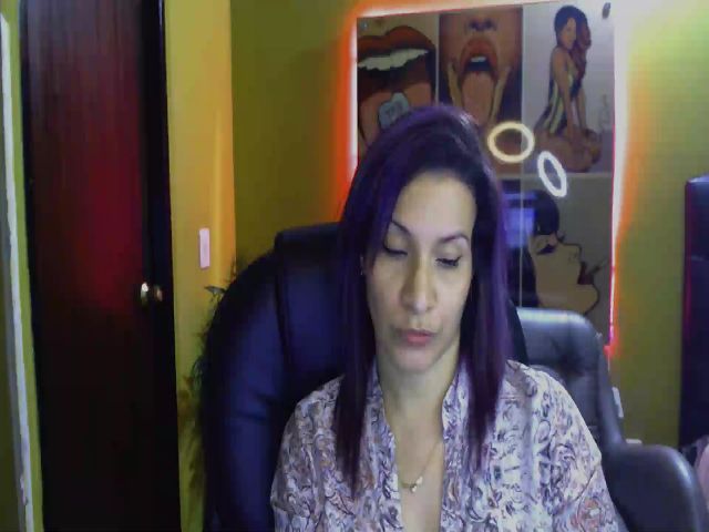 Live sex webcam photo for Infernalsexx #261101981