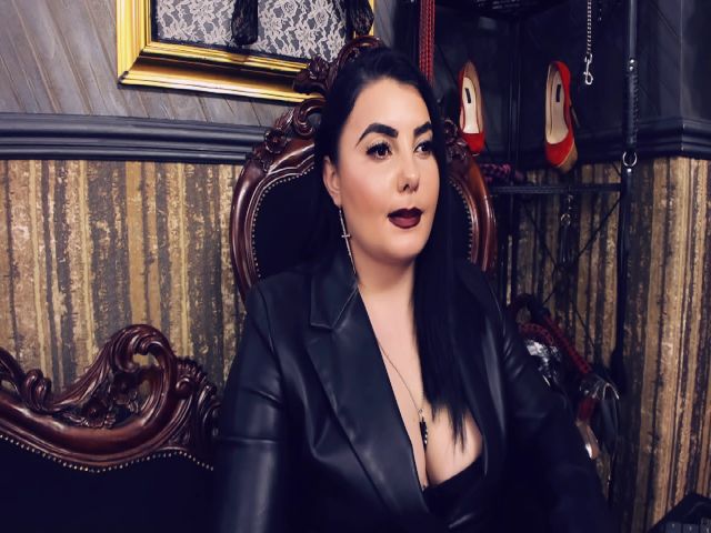 Live sex webcam photo for MelissaGlow #256014823