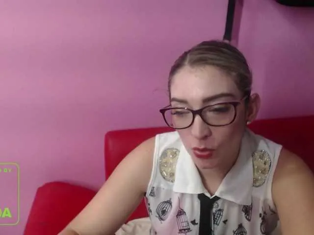 Live sex webcam photo for jeniferblanco #247429465