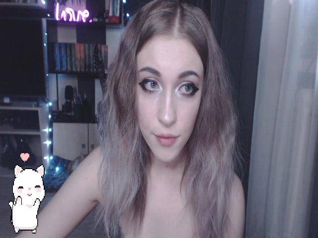 Live sex webcam photo for Your_Ellie #254343011